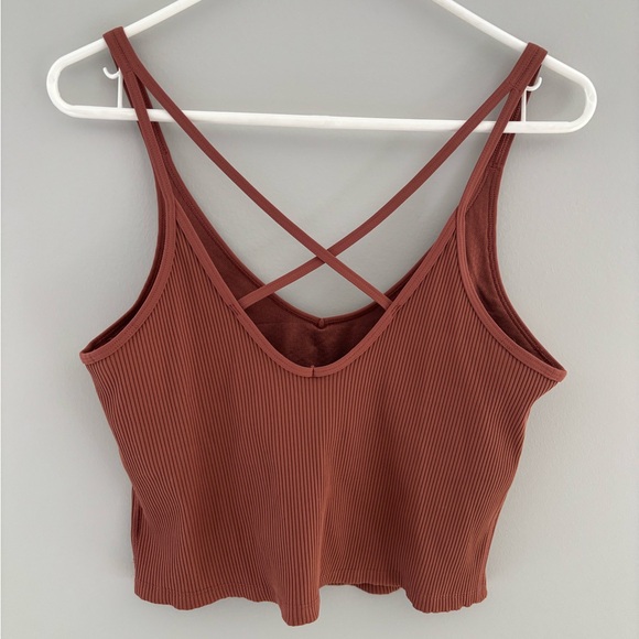 Vuori Rust Ribbed Crop Top - Picture 2 of 3